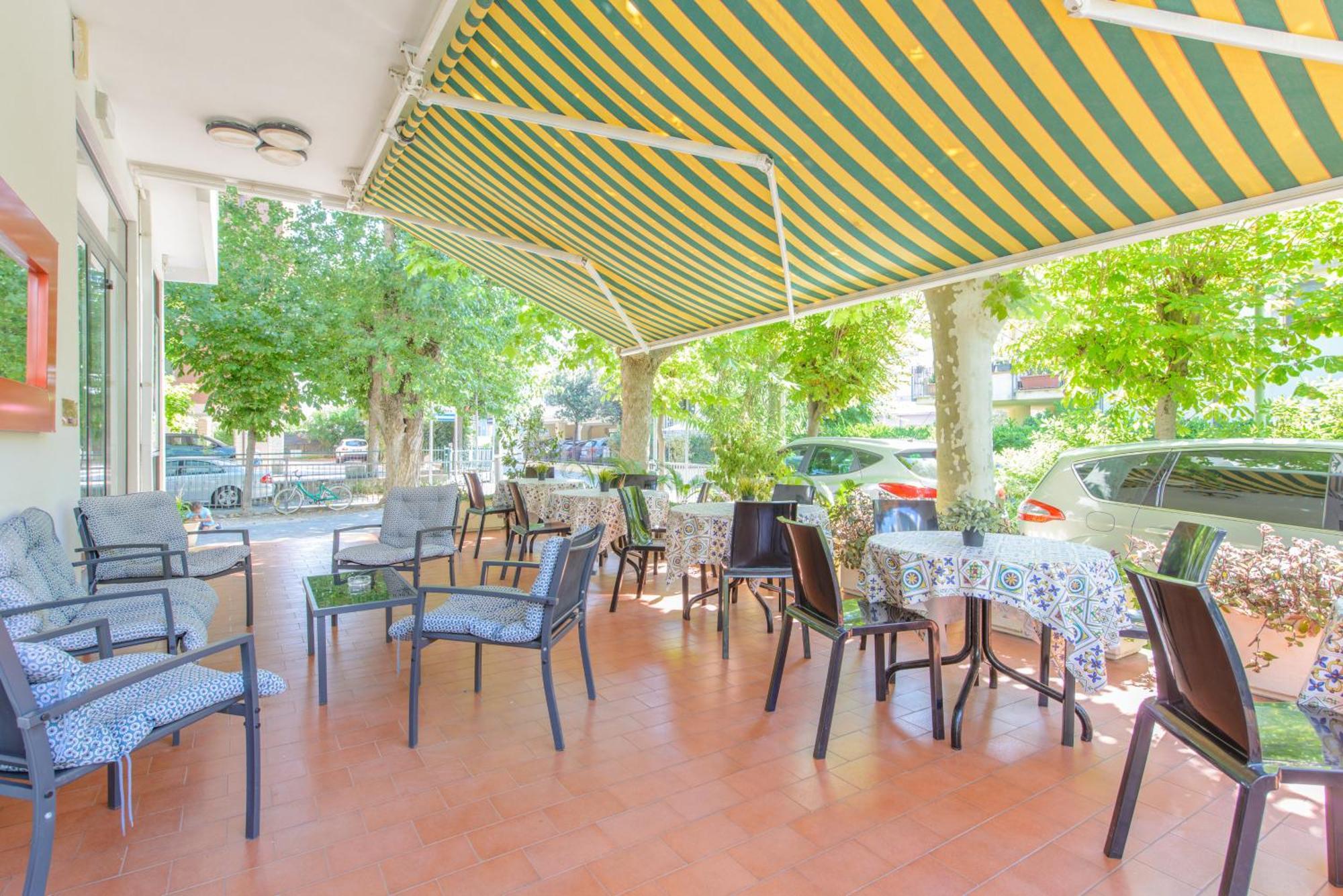 Hotel Avana Mare Rimini Exterior foto