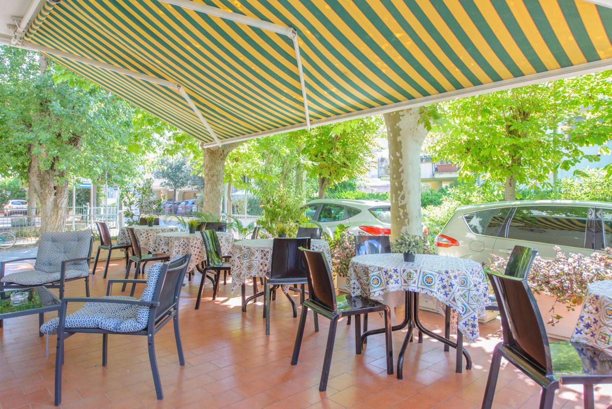 Hotel Avana Mare Rimini Exterior foto